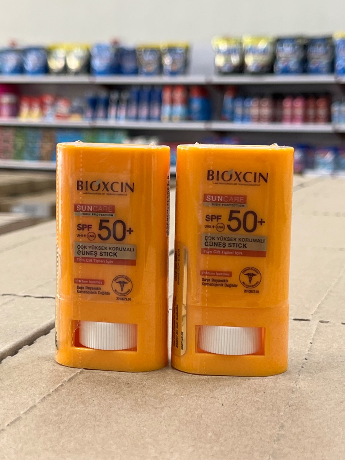 ضدآفتاب استیکی بیو-آکسین مدل SunCare برای انواع پوست SPF 50